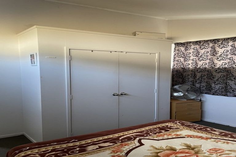 Photo of property in 24 Tiri Tiri Road, Birkdale, Auckland, 0626