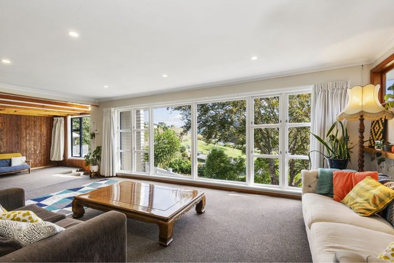 Photo of property in 11 Thomas Street, Stokes Valley, Lower Hutt, 5019