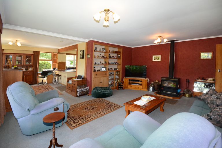 Photo of property in 42 Stronsa Street, Palmerston, 9430