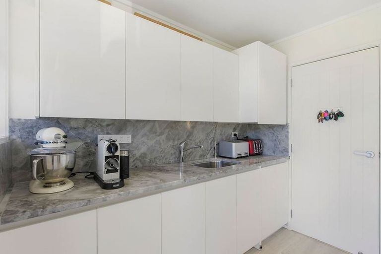 Photo of property in 5 Totara Road, Whenuapai, Auckland, 0618