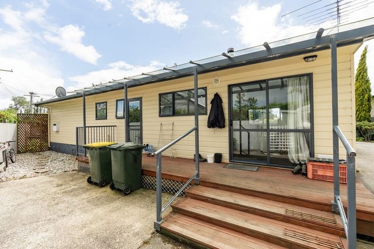 Photo of property in 3 Queen Street, Milton, 9220