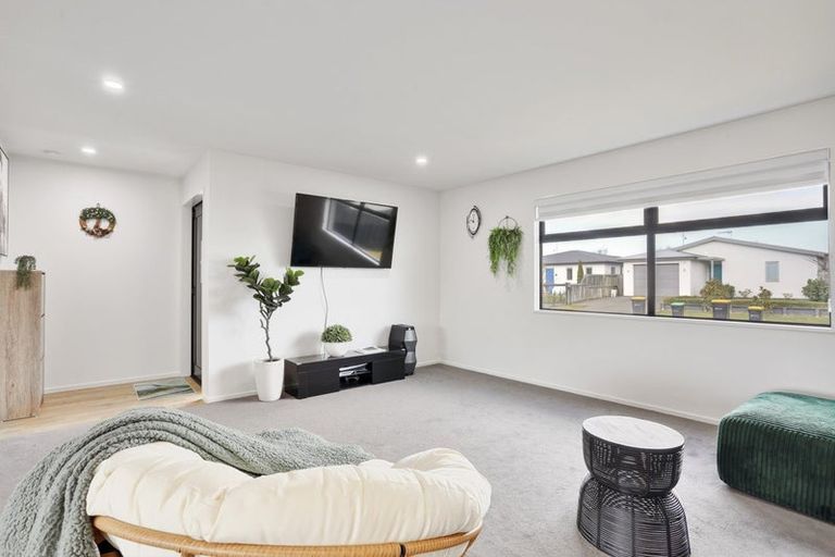 Photo of property in 8 Pakohe Street, Pegasus, 7612