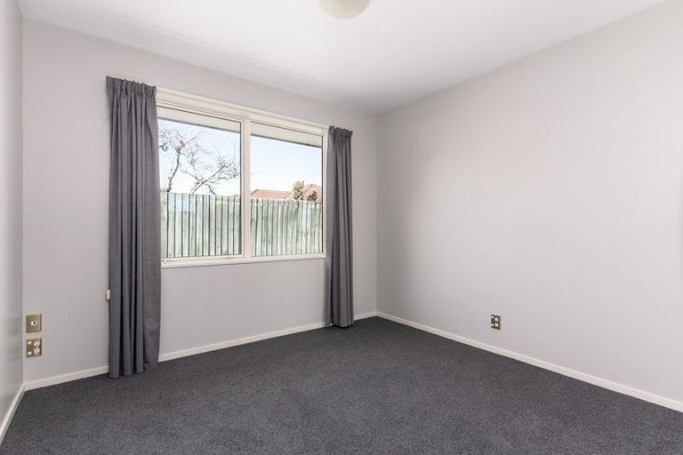 Photo of property in 72 Broadhaven Avenue, Parklands, Christchurch, 8083