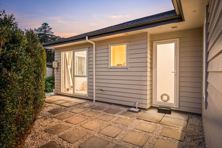 Photo of property in 8 Konoba Avenue, Kumeu, 0810