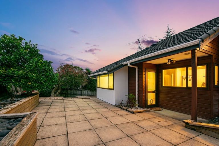 Photo of property in 64 Birdwood Road, Swanson, Auckland, 0612