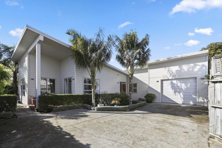 Photo of property in 247a Carrington Street, Vogeltown, New Plymouth, 4310