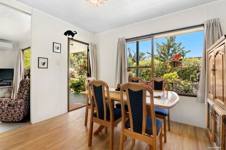 Photo of property in 122 The Circle, Manly, Whangaparaoa, 0930