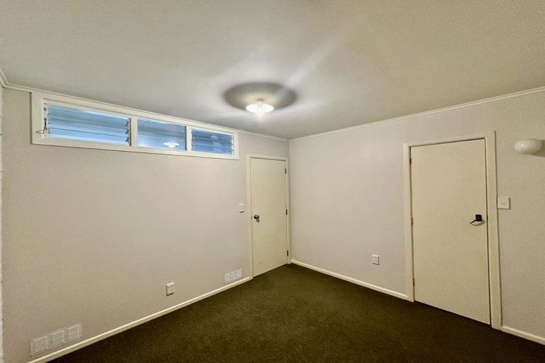 Photo of property in 60 Edmonton Road, Henderson, Auckland, 0612