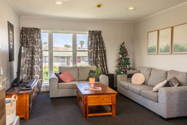 Photo of property in 40 Strid Road, Te Atatu South, Auckland, 0610