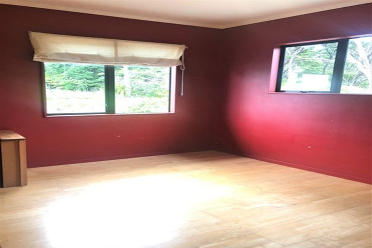 Photo of property in 120 Caton Road, Waitakere, Henderson, 0782