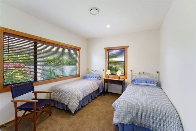 Photo of property in 7 Marewa Place, Waikanae Beach, Waikanae, 5036