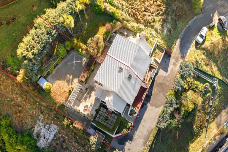 Photo of property in 110b Wynyard Crescent, Fernhill, Queenstown, 9300