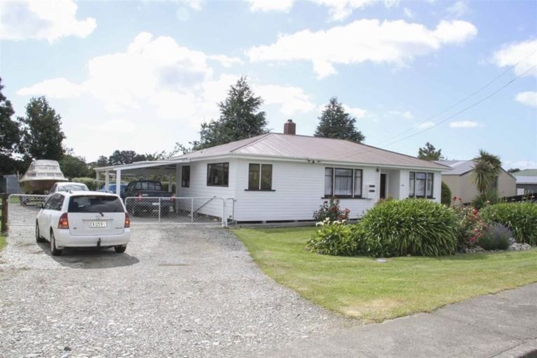 Photo of property in 20 King Street, Tuatapere, 9620