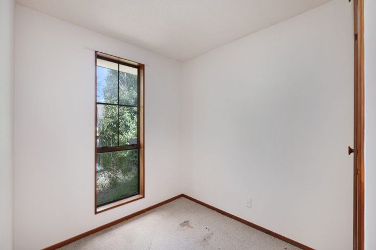 Photo of property in 3 Mchaffies Place, Wainoni, Christchurch, 8061