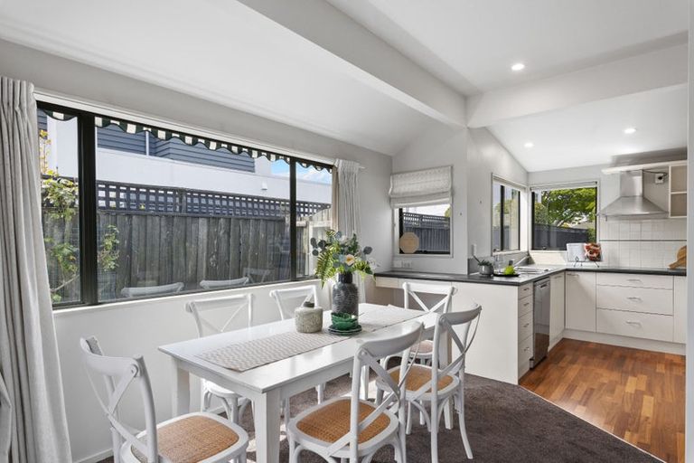 Photo of property in 101 Paparoa Street, Papanui, Christchurch, 8053