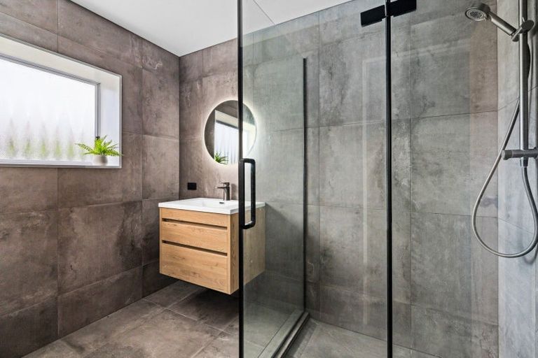 Photo of property in 53 Auckland Road, Greenmeadows, Napier, 4112