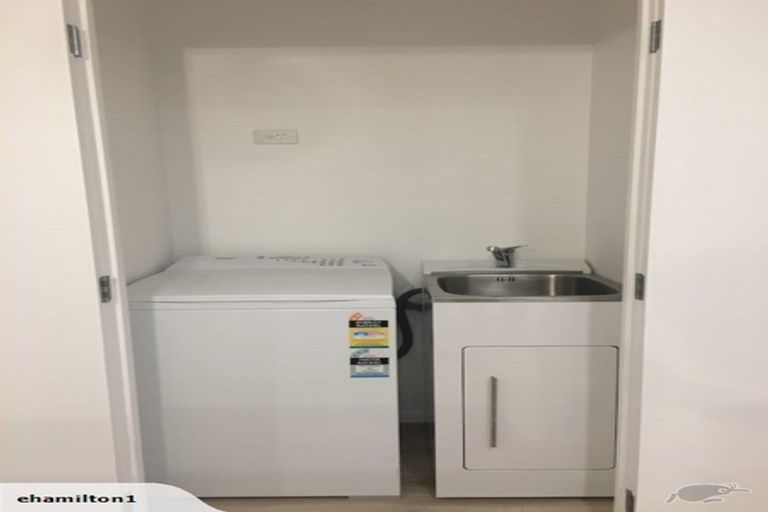 Photo of property in 8a Awanui Street, Merrilands, New Plymouth, 4312