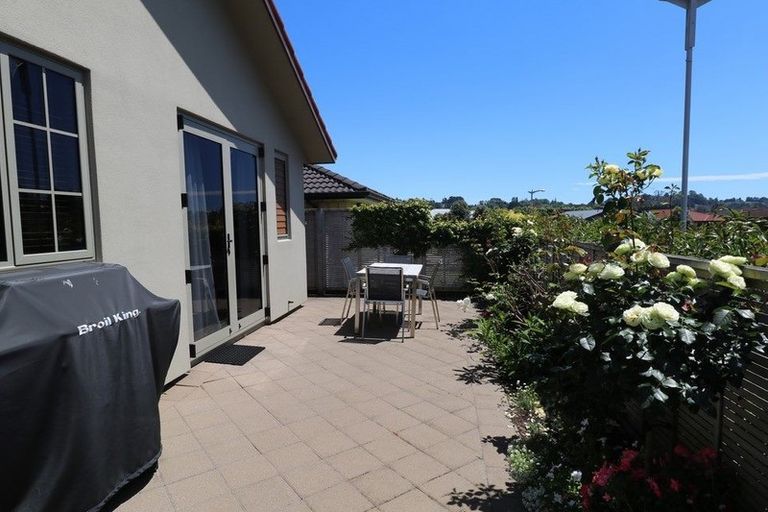 Photo of property in 1 Tarn Close, Pyes Pa, Tauranga, 3112