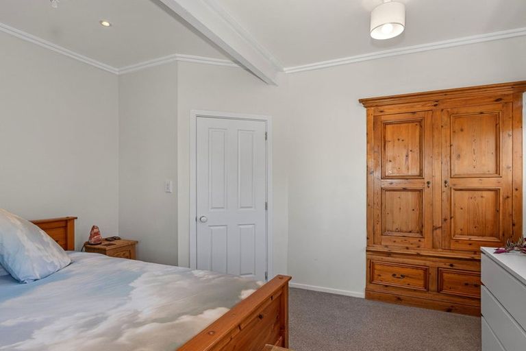 Photo of property in 22 Pacific Road, North New Brighton, Christchurch, 8083