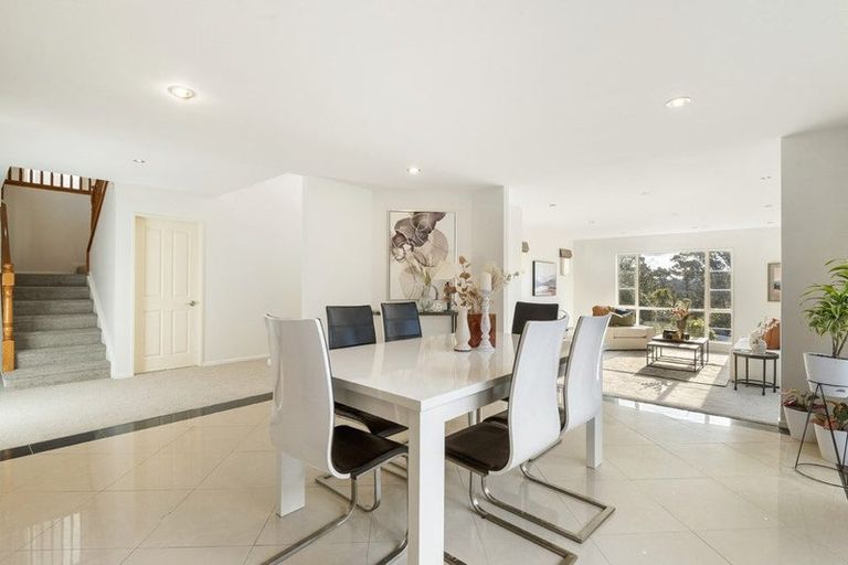 Photo of property in 6 Kittiwake Drive, Schnapper Rock, Auckland, 0632