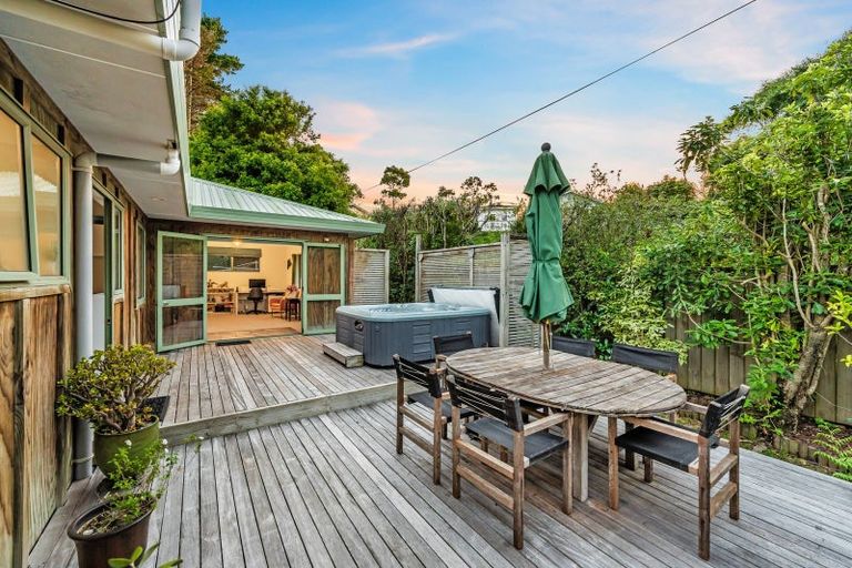 Photo of property in 49 Hibiscus Coast Highway, Silverdale, 0932