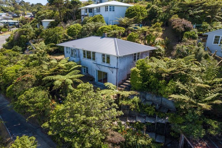 Photo of property in 79 Salford Street, Newlands, Wellington, 6037