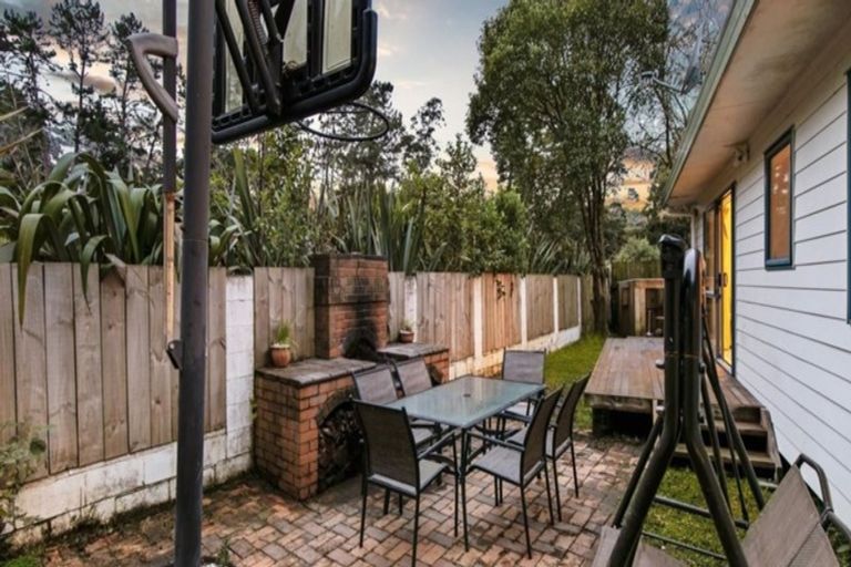 Photo of property in 44b Woodside Road, Massey, Auckland, 0614