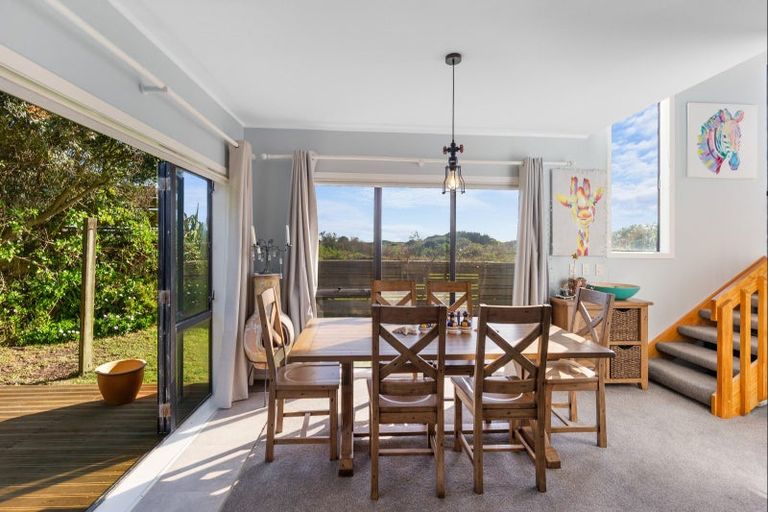 Photo of property in 105 Rua Avenue, Waitarere Beach, Levin, 5510