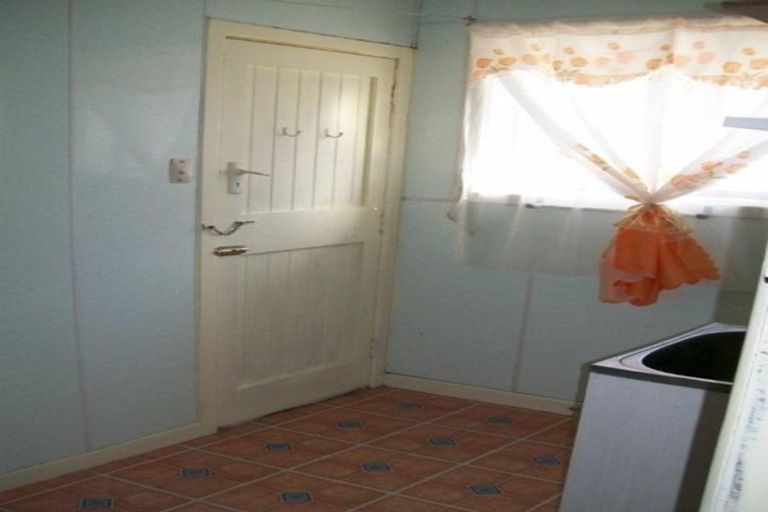 Photo of property in 14 Grove Road, Papakura, 2110