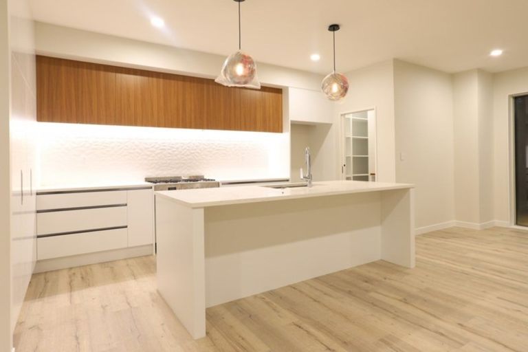 Photo of property in 10 Frontiere Lane, Silverdale, 0932