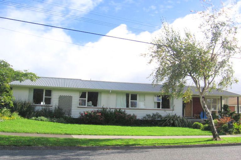 Photo of property in 499 Riverside Drive, Fairfield, Lower Hutt, 5011