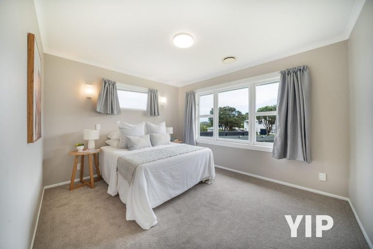 Photo of property in 54 Batchelor Street, Newlands, Wellington, 6037