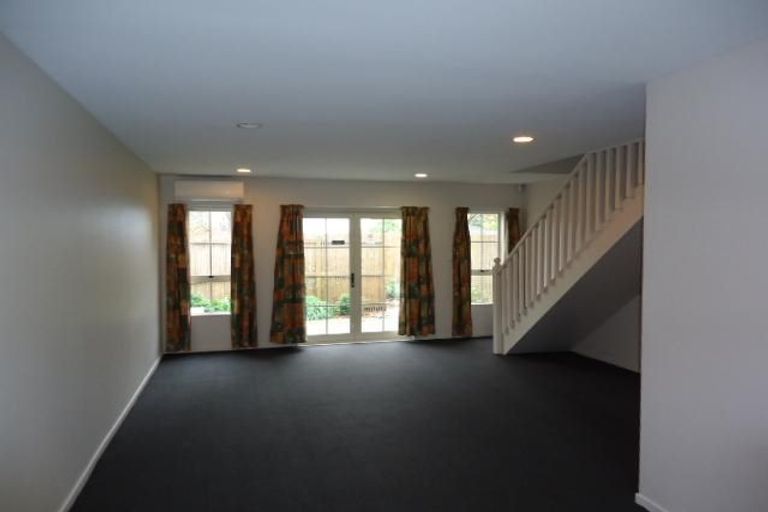 Photo of property in 2/8 Waldie Grove, Avalon, Lower Hutt, 5011