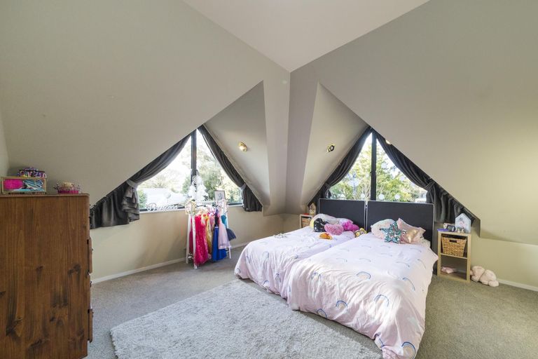 Photo of property in 19 Truscott Grove, Awapuni, Palmerston North, 4412