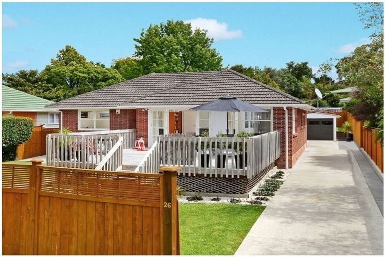 Photo of property in 26 Lynden Avenue, Hillcrest, Auckland, 0627