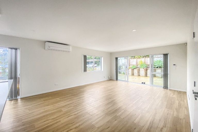 Photo of property in 83c Glengarry Road, Glen Eden, Auckland, 0602