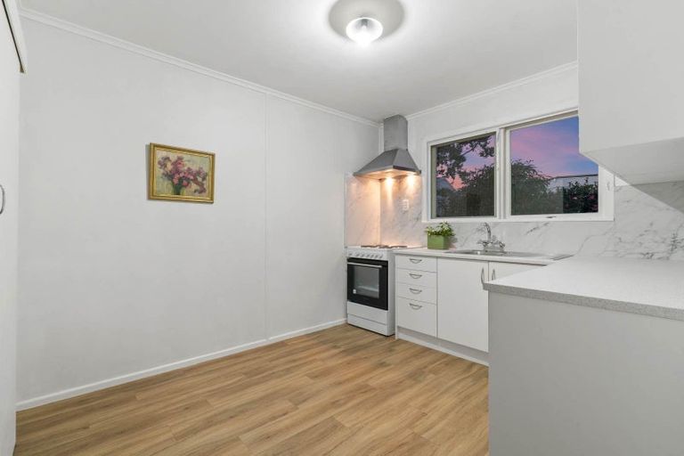 Photo of property in 2/10 Mahon Place, Papatoetoe, Auckland, 2025