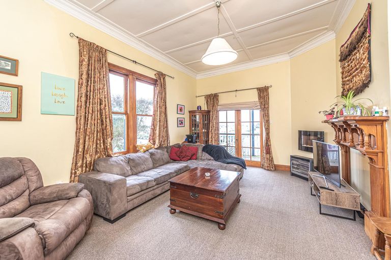 Photo of property in 32 Hipango Terrace, Durie Hill, Whanganui, 4500