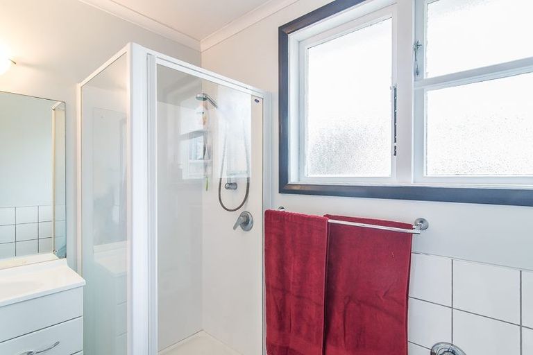 Photo of property in 23 Te Arataura Street, Takapuwahia, Porirua, 5022