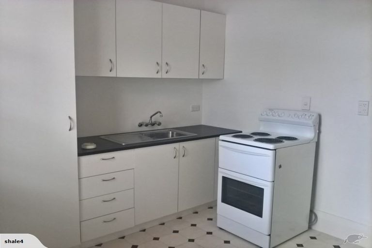 Photo of property in 96 North Avon Road, Richmond, Christchurch, 8013