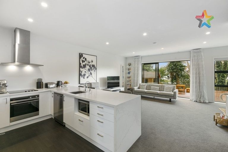 Photo of property in 15 Glen Evans Crescent, Fairfield, Lower Hutt, 5011