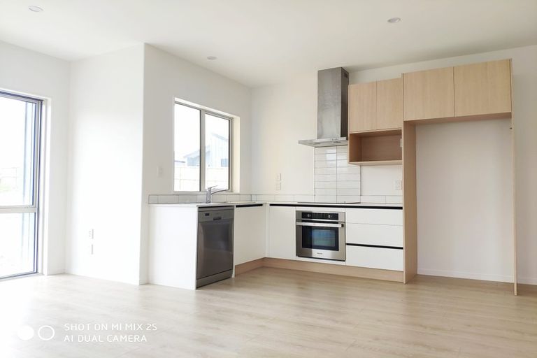 Photo of property in 2 Herekino Street, Westgate, Auckland, 0814