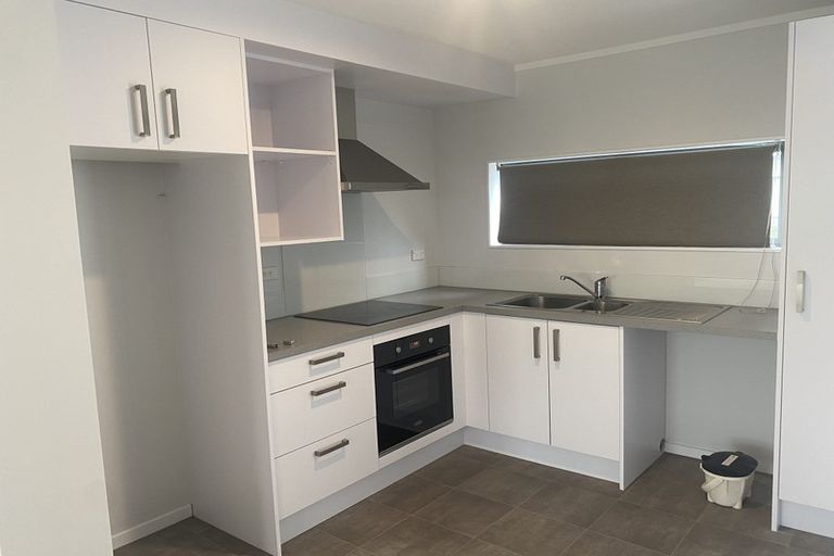 Photo of property in 87 Battalion Drive, Papakura, 2110