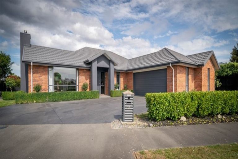 Photo of property in 12 Cassinia Gardens, Aidanfield, Christchurch, 8025