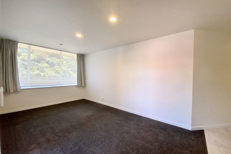 Photo of property in Terrace Tower Apartments, 3e/126 The Terrace, Wellington Central, Wellington, 6011
