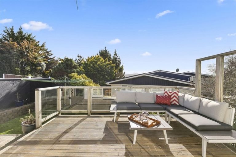 Photo of property in 18 Glen Alton Avenue, Paparangi, Wellington, 6037