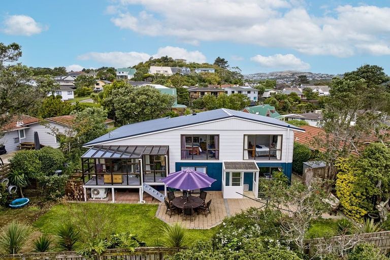 Photo of property in 6 Tortola Crescent, Grenada Village, Wellington, 6037