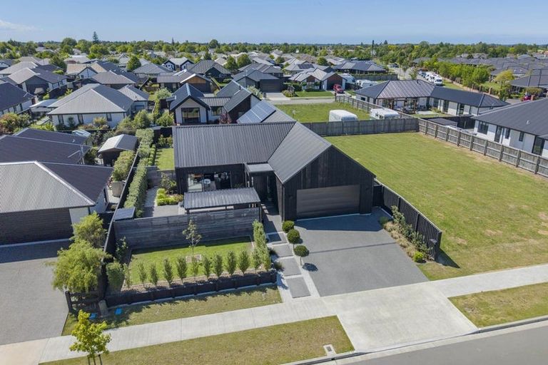 Photo of property in 46 Charles Upham Drive, Rangiora, 7400