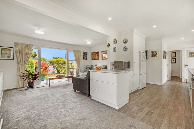 Photo of property in 1 Island View Road, Western Heights, Rotorua, 3015