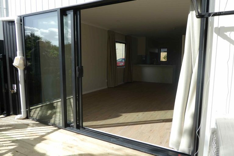 Photo of property in 2/125b Metcalfe Road, Ranui, Auckland, 0612